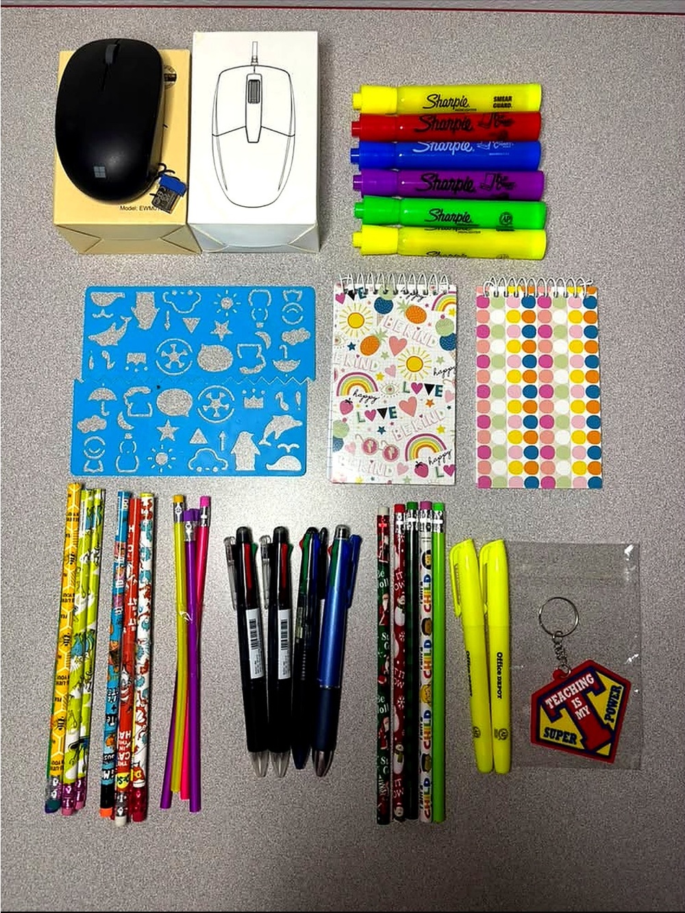 32 PIECE TEACHER / BACK TO SCHOOL SUPPLY LOT - HUGE BUNDLE